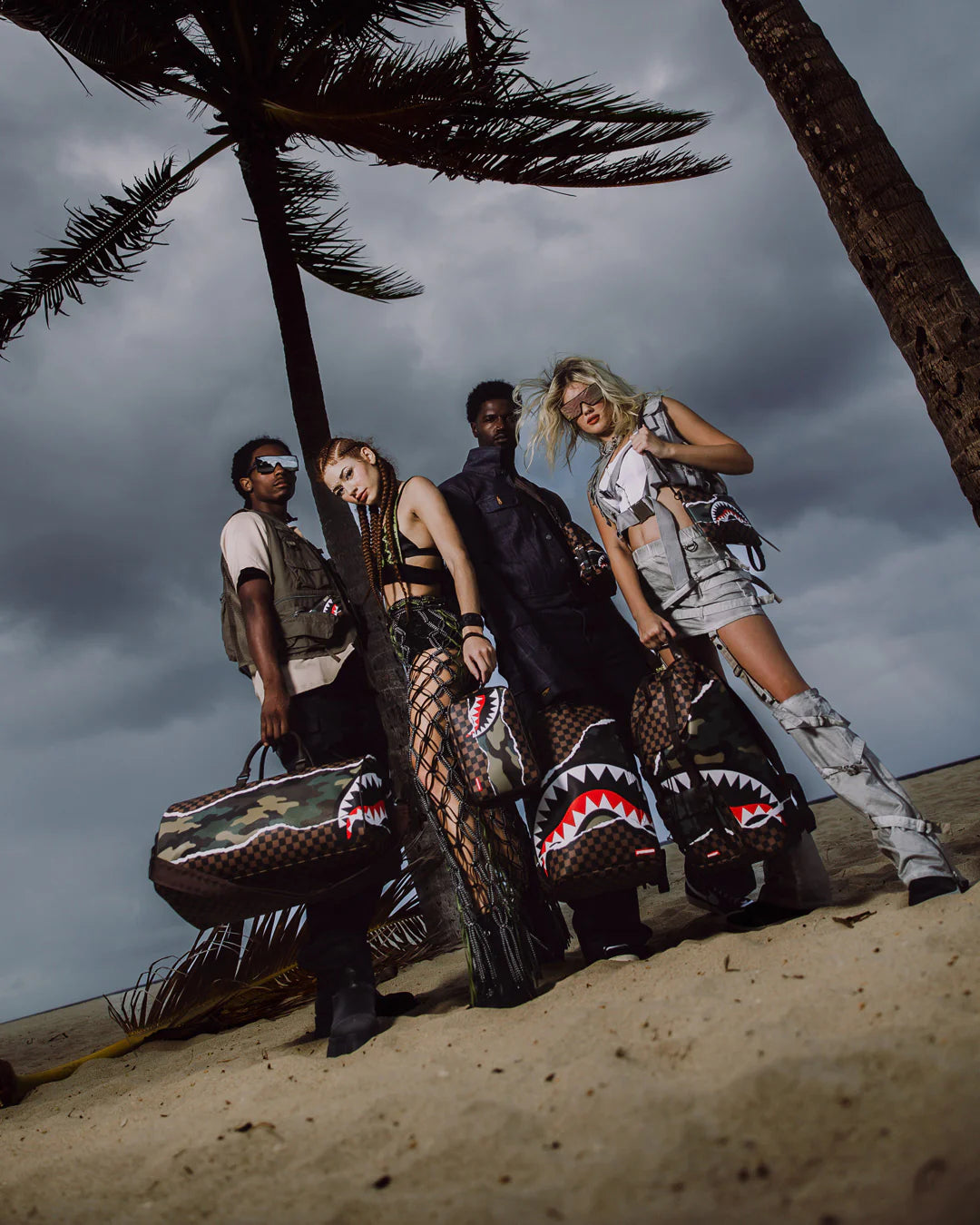 PORTAFOGLIO CON PORTAMONETE SPRAYGROUND TEAR IT UP CAMO WALLET MARRONE