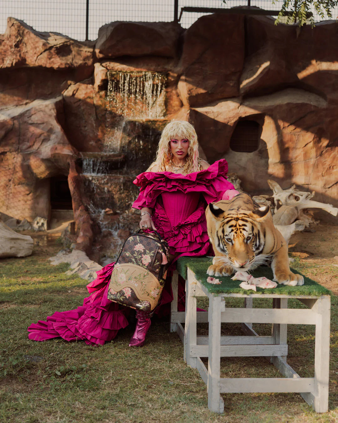 AISF HENNY FLORAL DLXSV BACKPACK