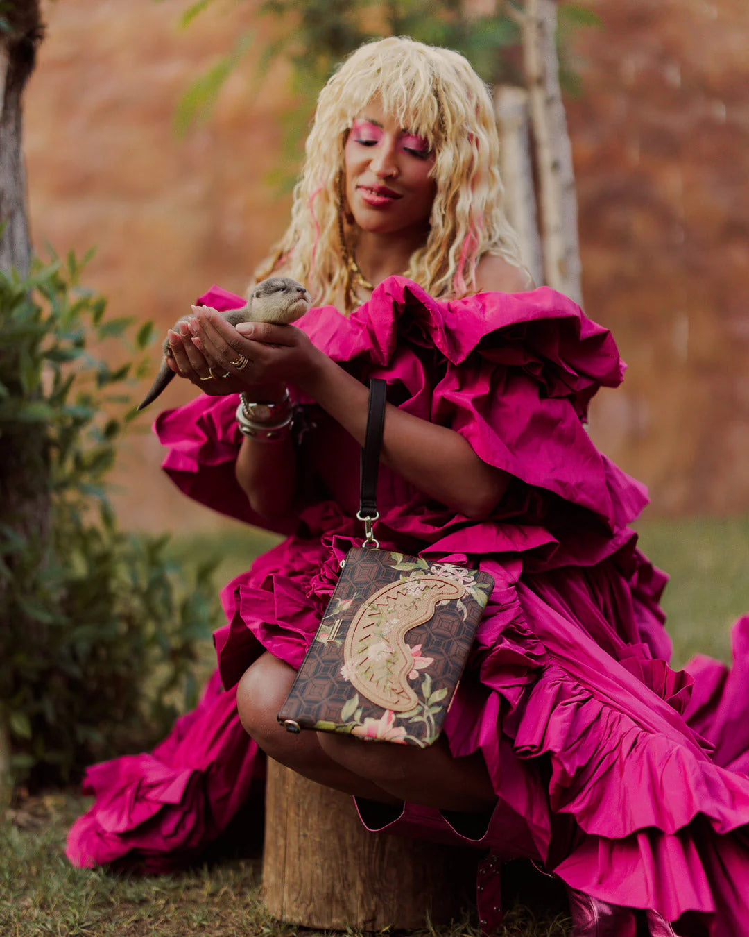 AI HENNY FLORAL CROSSBODY POUCHETTE