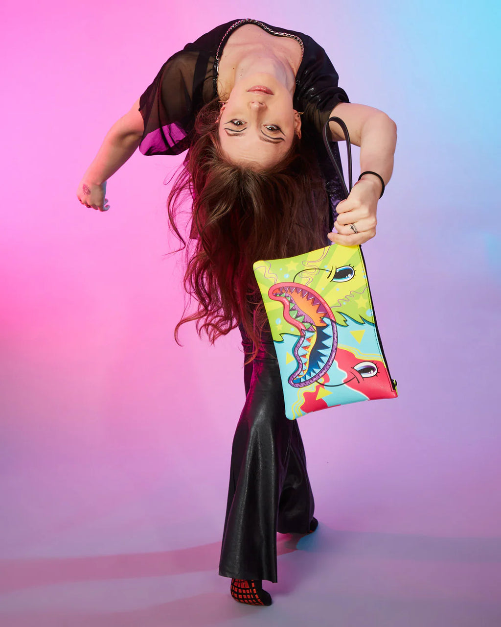 SPLIT WEIRD POUCHETTE