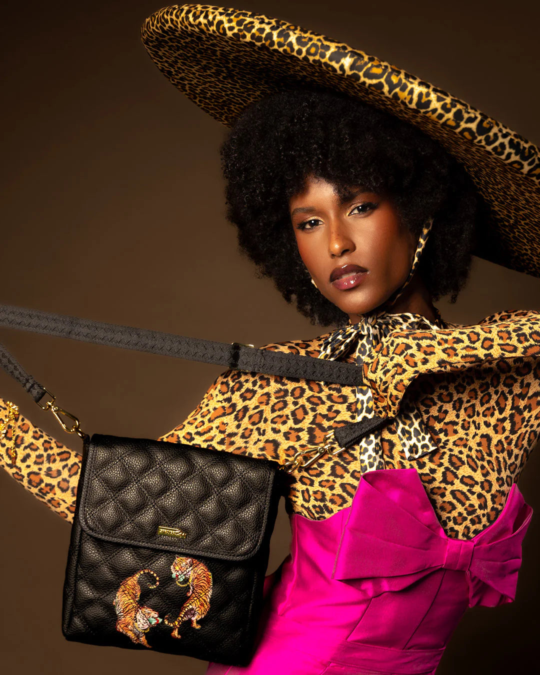 MONEY TIGERS MESSENGER SLING