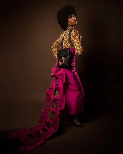 MONEY TIGERS MESSENGER SLING