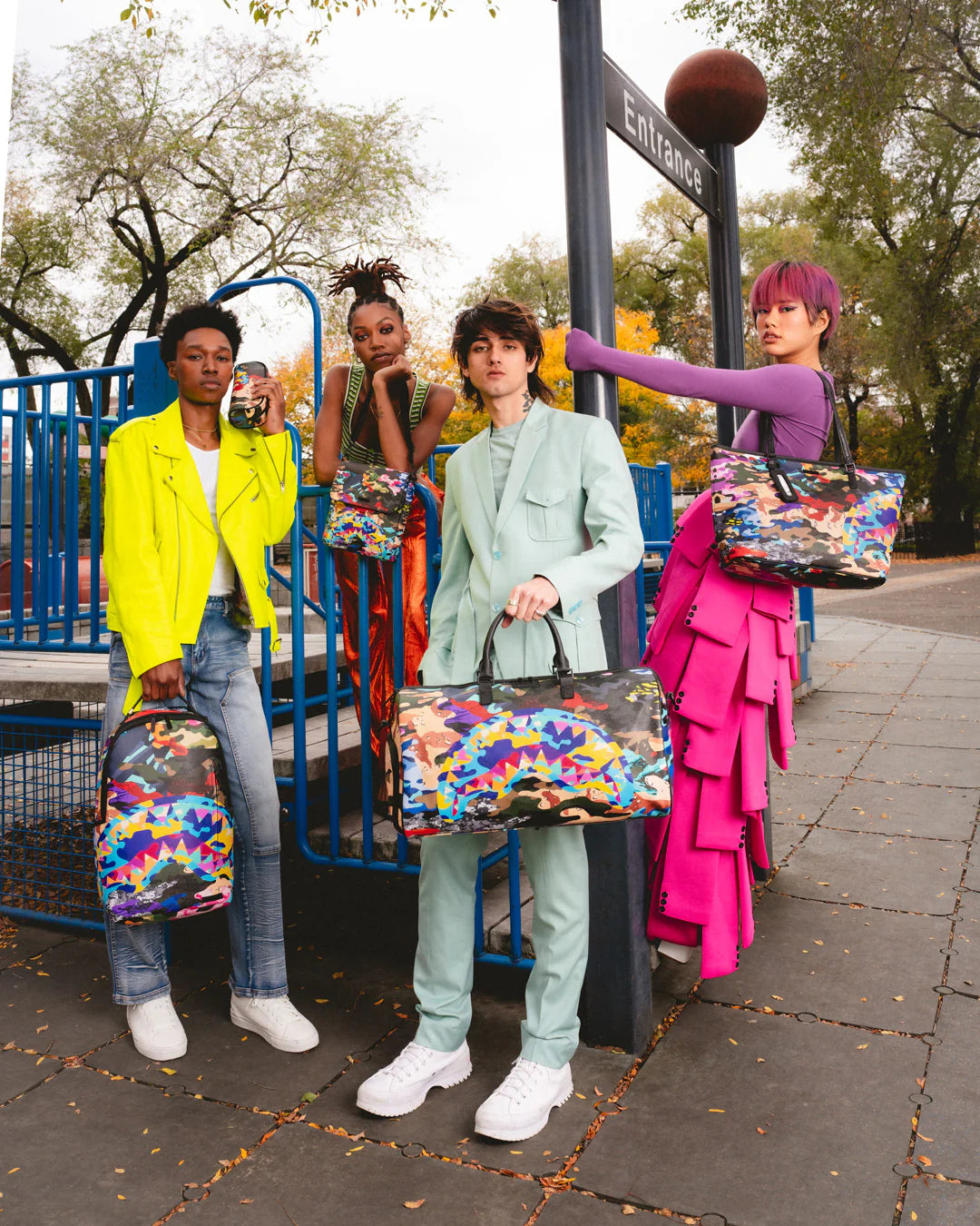 BORSA SPRAYGROUND SLICED AND DICED CAMO MESSENGER BLU