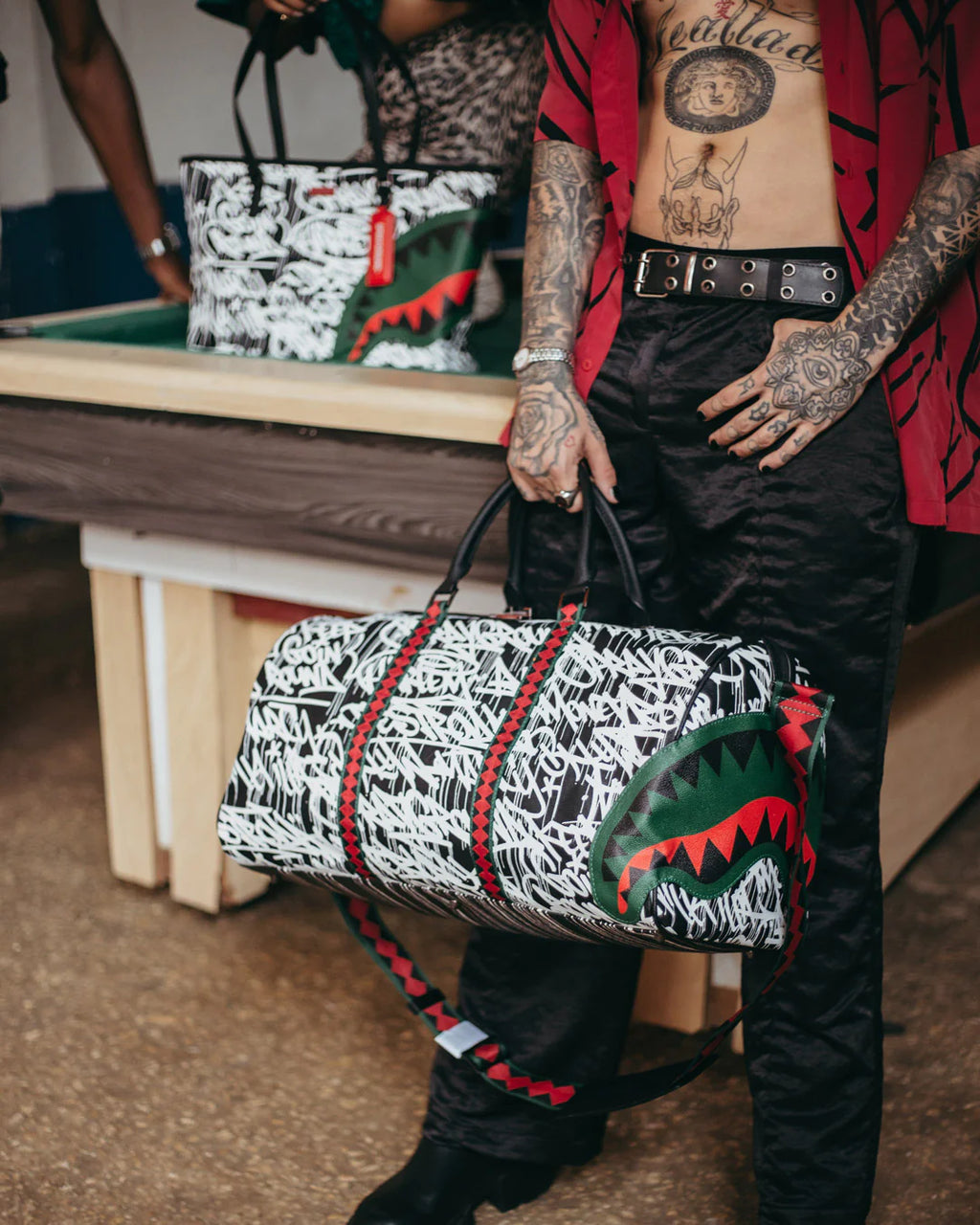 BOLSO DE VIAJE SPRAYGROUND SCRIBBLE SPUCCI NEGRO