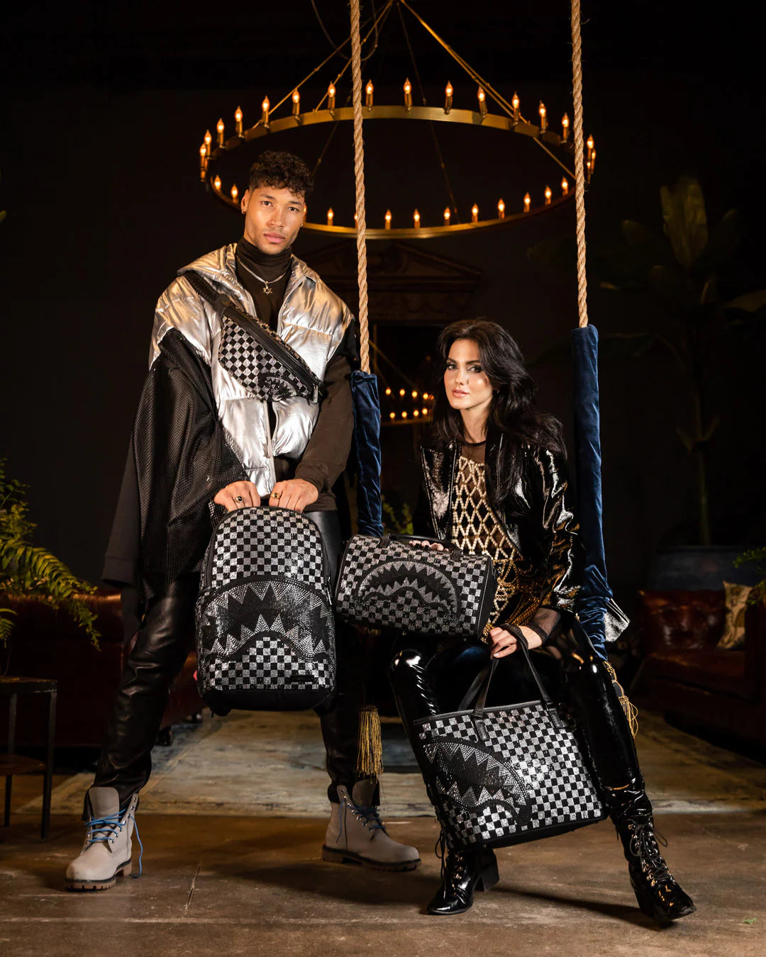 BORSA SPRAYGROUND TRINITY CHECKERED MINI DUFFLE NERO