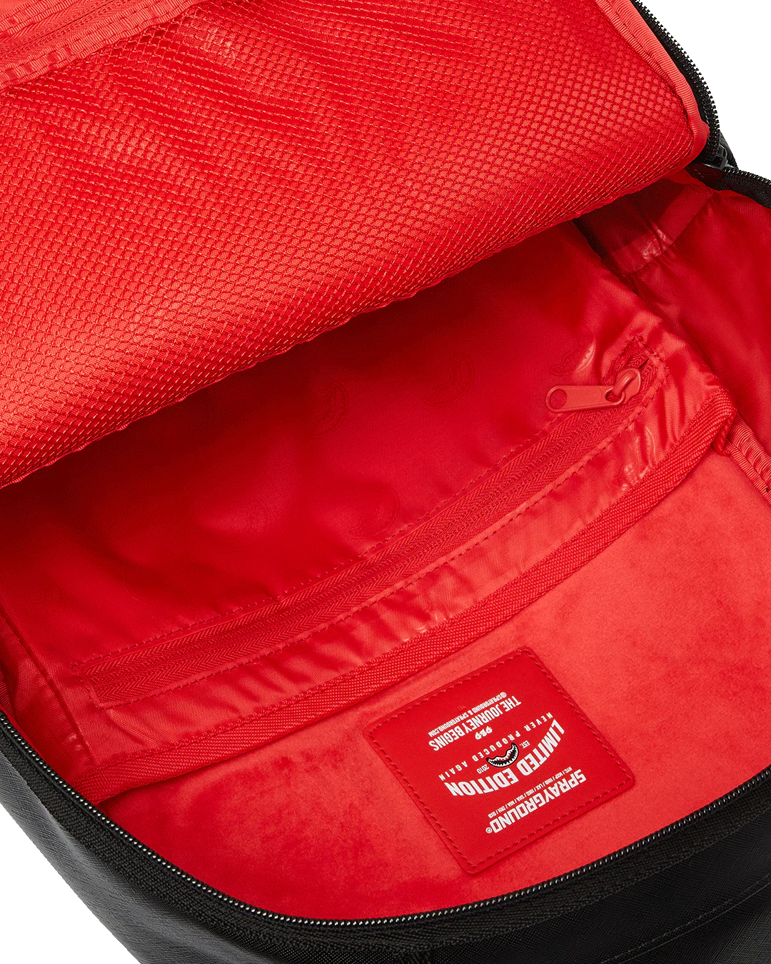 SHARK CENTRAL PAINTED DLXS BACKPACK