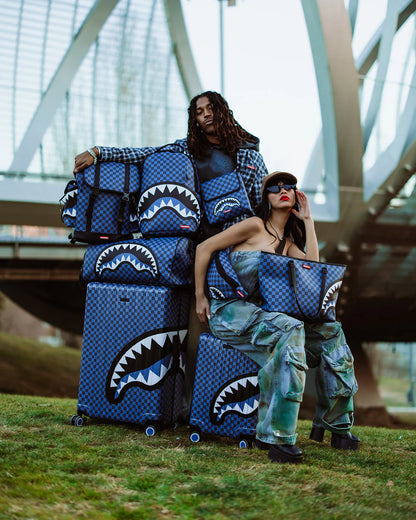 MIDNIGHT SIP CROSSBODY